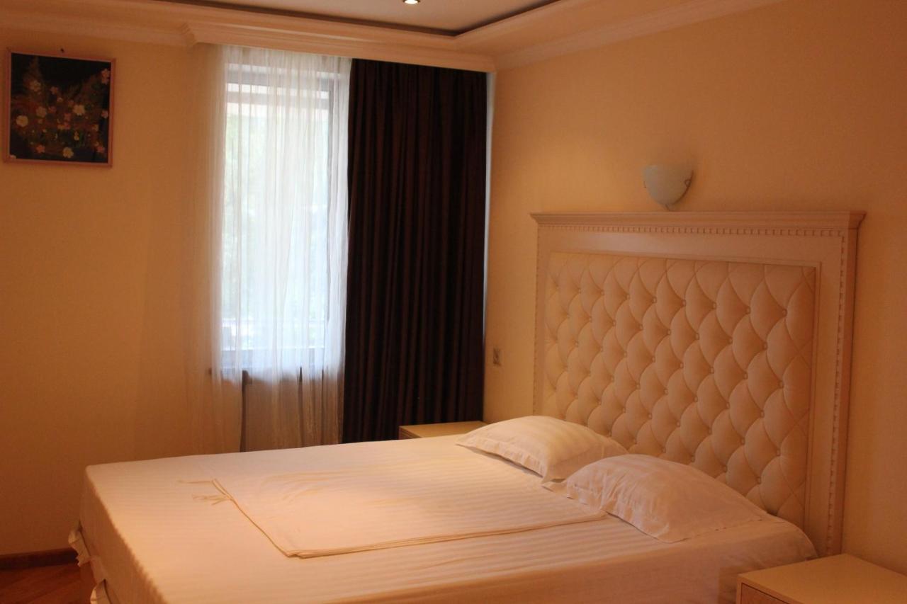 Grand Hotel Kapan, Armenia Esterno foto